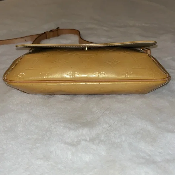 💛Authentic like new -Louis Vuitton💛 Thompson Street Vernis Shoulder Bag - Picture 5 of 17